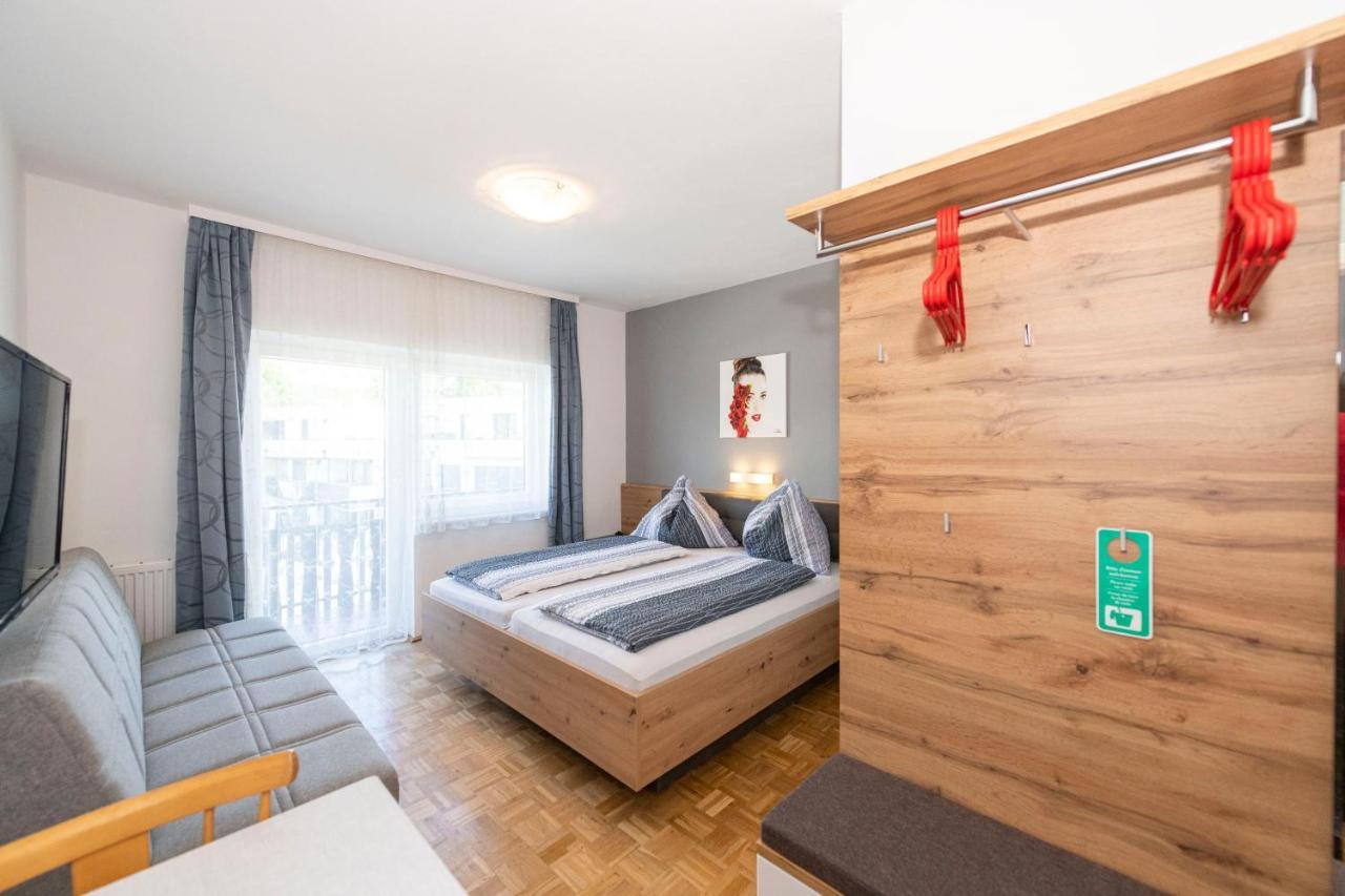 Gaestehaus Genf Velden am Woerthersee Luaran gambar