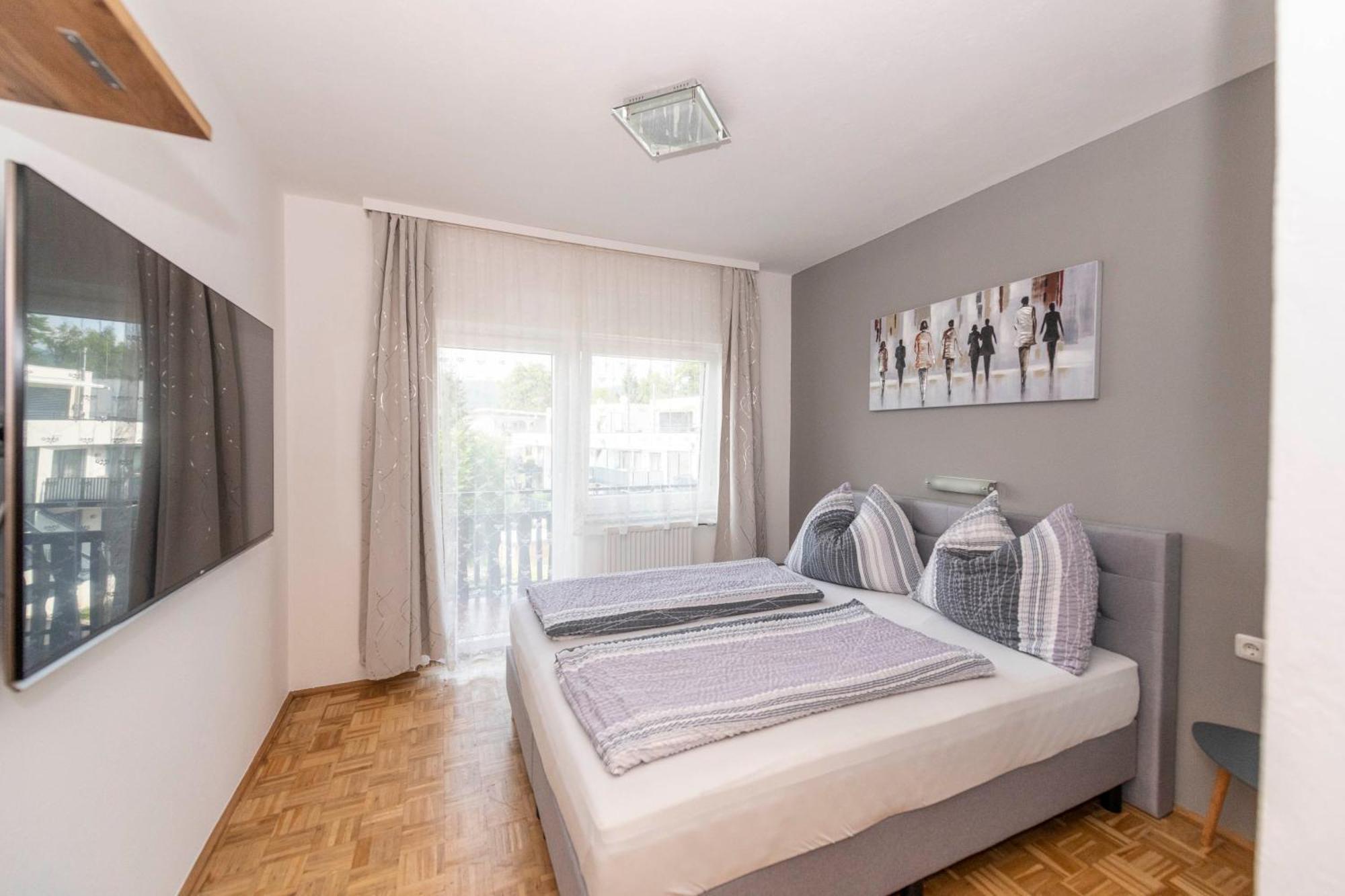 Gaestehaus Genf Velden am Woerthersee Bilik gambar
