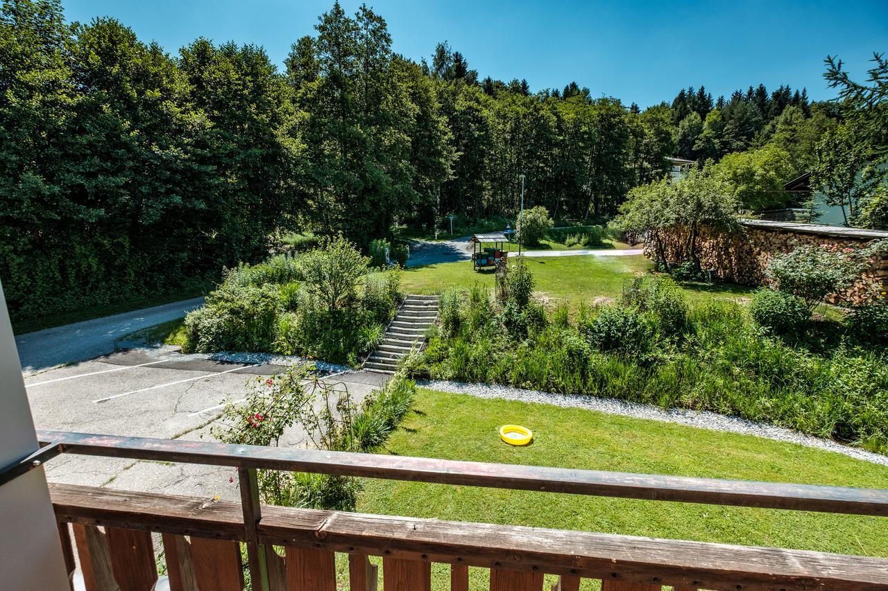 Gaestehaus Genf Velden am Woerthersee Luaran gambar